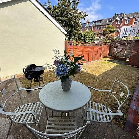 Stylish 3Br Cowes Cottage Close To The Waterfront Екстериор снимка