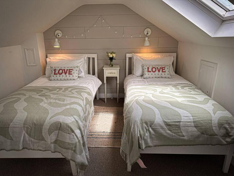 Stylish 3Br Cowes Cottage Close To The Waterfront Екстериор снимка